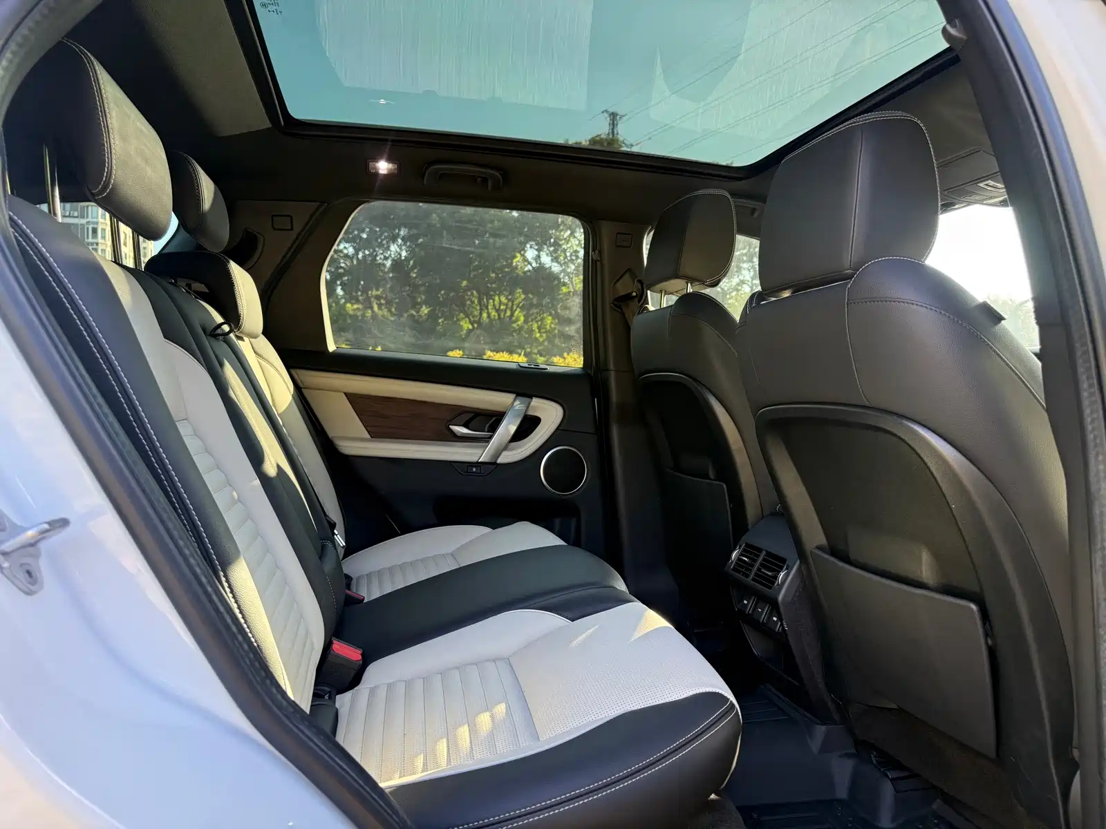 Photo 16 - Land Rover Discovery Sport PHEV