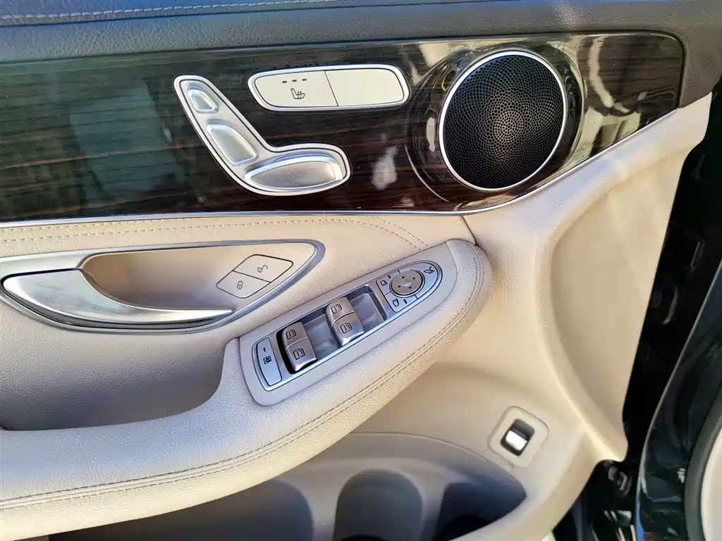 Mercedes-Benz GLC 2019 GLC 260 L 4MATIC Dynamic фото 15