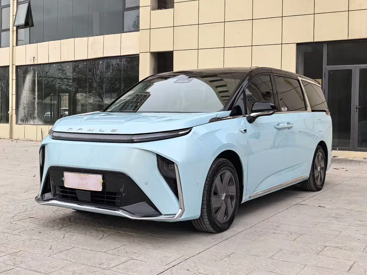 SAIC MAXUS EVERYONE 9