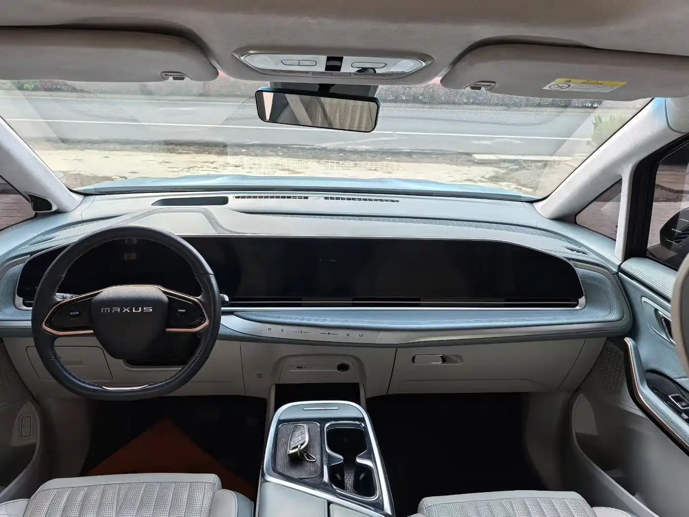 SAIC MAXUS EVERYONE 9