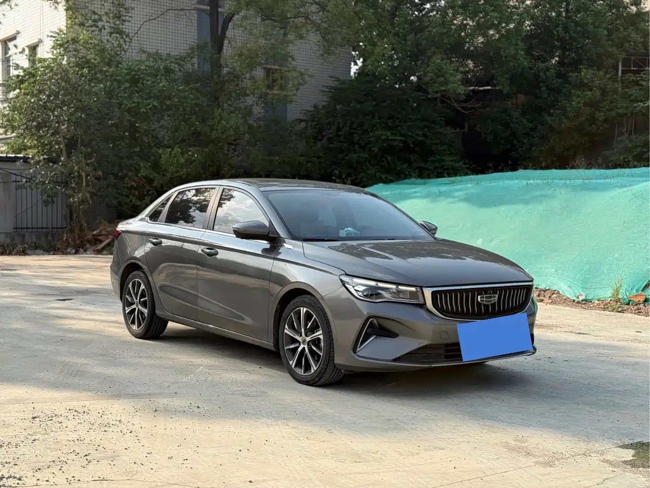 Фото 3 - Geely Emgrand