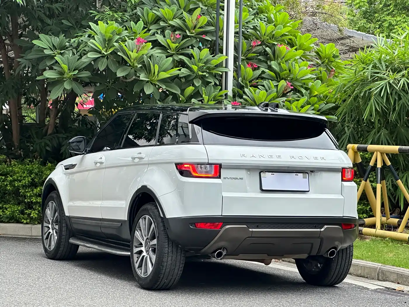 Фото 19 - Land Rover Range Rover Evoque