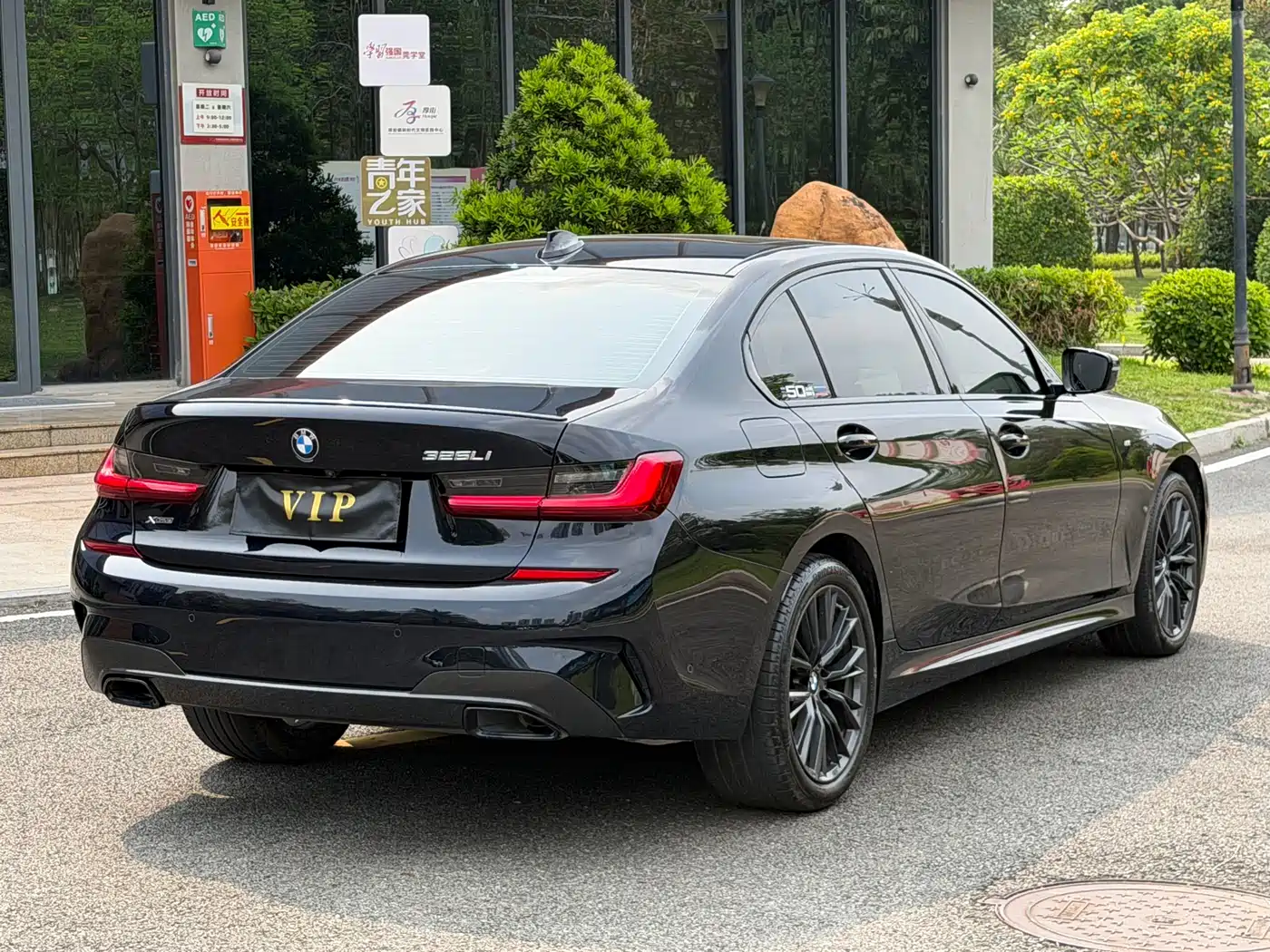 BMW 3 Series 2022 Facelift 325Li M Sport Shadow Edition фото 7