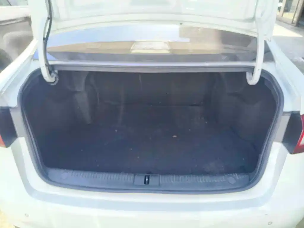 Roewe 360 2016 2015 1.5L Automatic Luxury