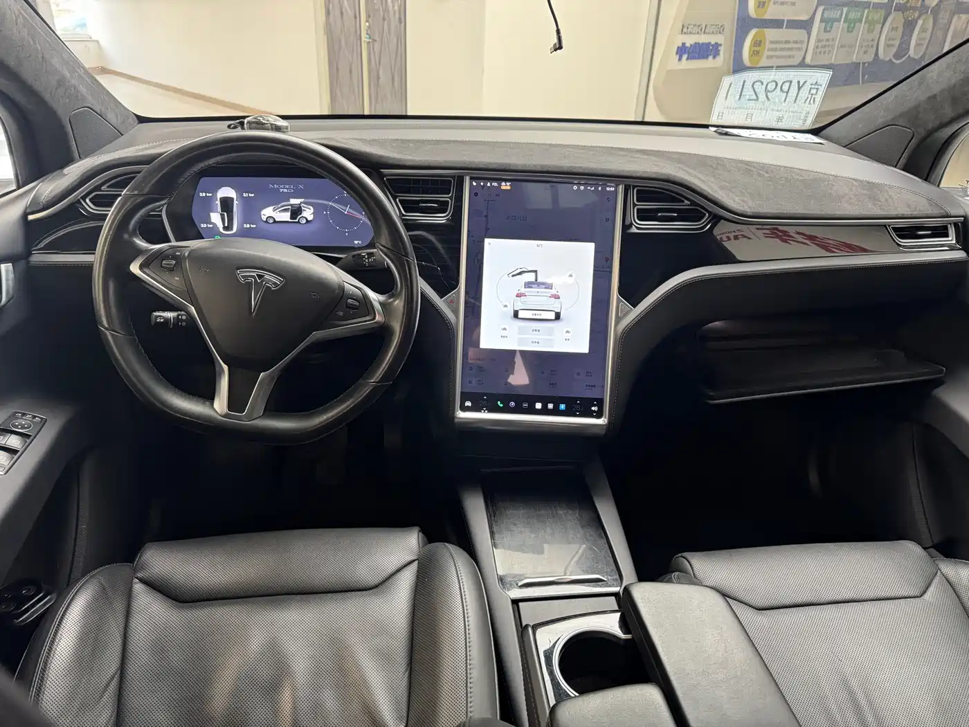 TESLA MODEL X