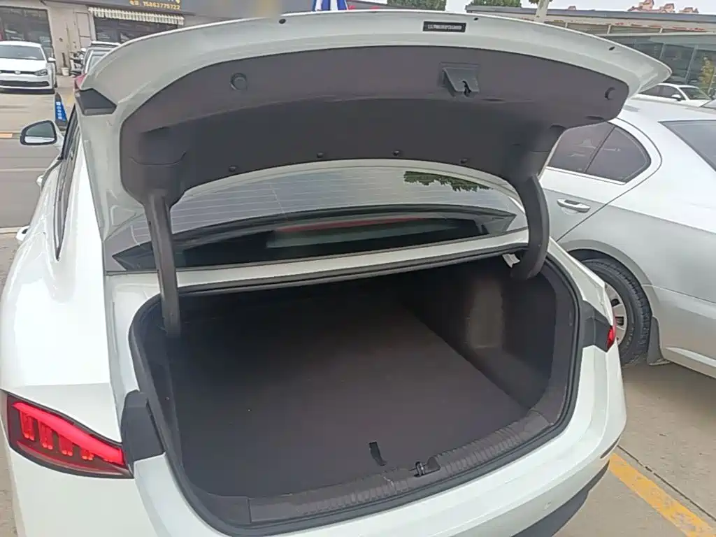 Roewe D7 2024 2023 DMH 125km Excellence Edition