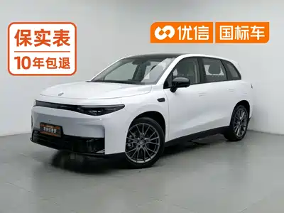 Leapmotor C10