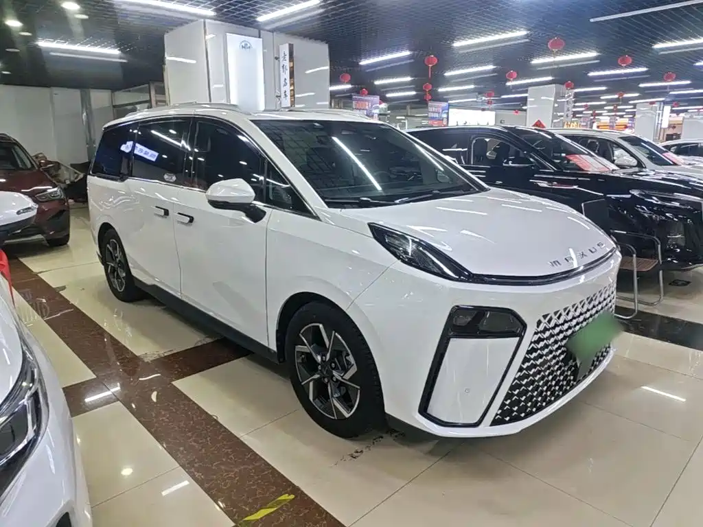 SAIC Maxus Maxus G70 2024 2024 Model 2.0T Automatic Flagship 7-Seater