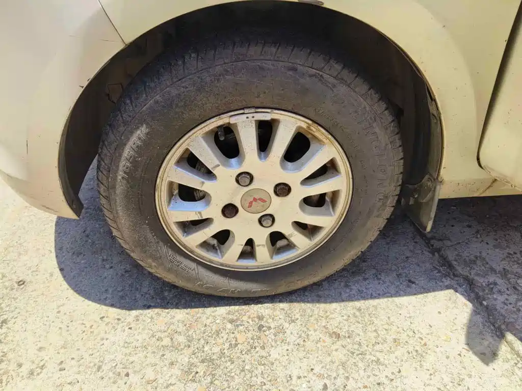 Wuling Motors Wuling Rongguang V 2016 2015 1.5L Basic