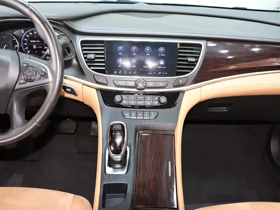 Buick LaCrosse 2019 28T Premium Model фото 14