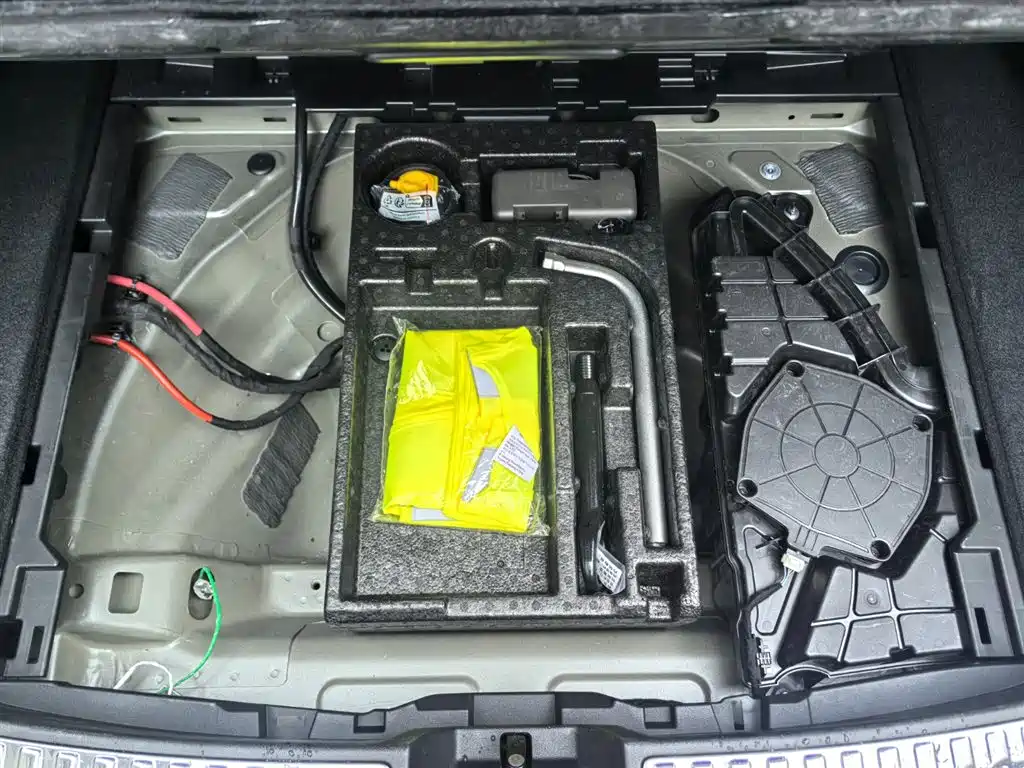Фото 24 - Audi A5L
