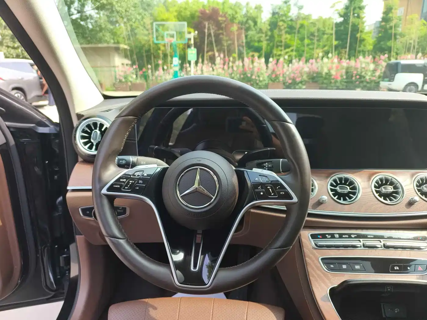 Mercedes-Benz E-Class 2023 E 260 L фото 7
