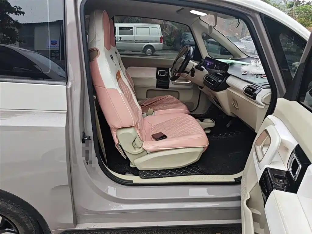 Baojun KiWi EV 2023 2023 Smart Luxury Edition LFP