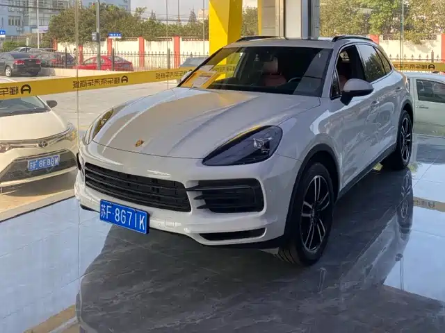 PORSCHE CAYENNE