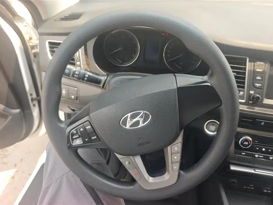 Hyundai Mistra 2016 1.6T Automatic Smart GLS фото 15