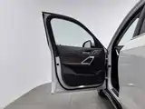 Photo 8 - BMW iX1
