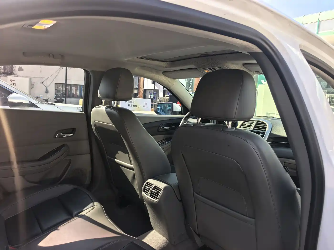Chevrolet Malibu 2013 2.0L Automatic Luxury Edition фото 17