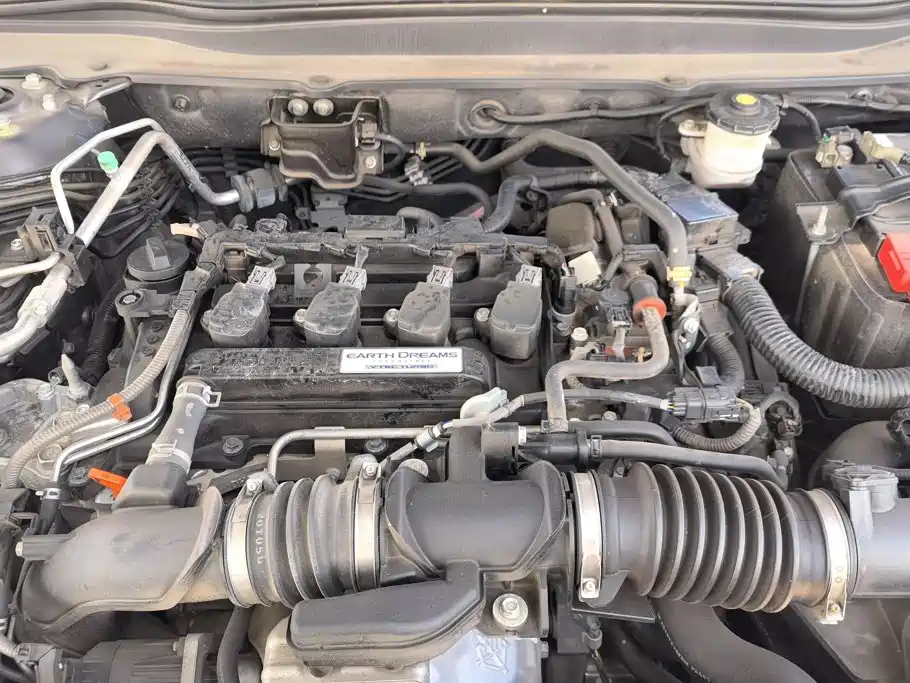 Фото 10 - Honda Accord
