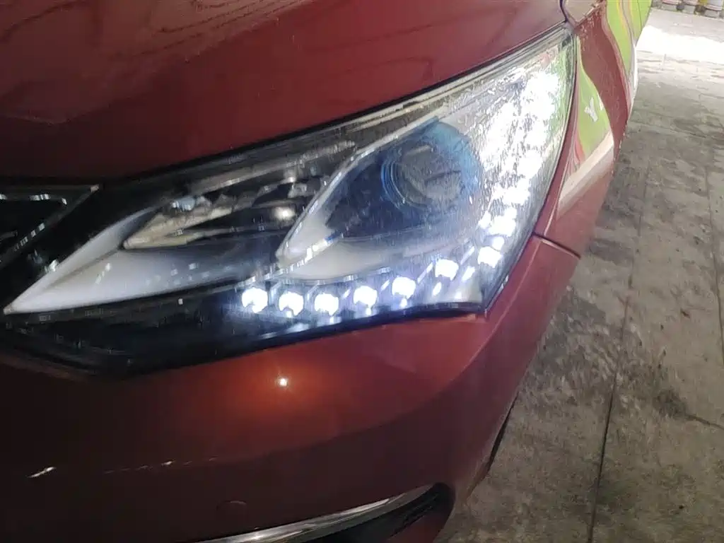 BYD Song 2017 Ultimate Upgrade 1.5TI Manual Elite Model фото 24