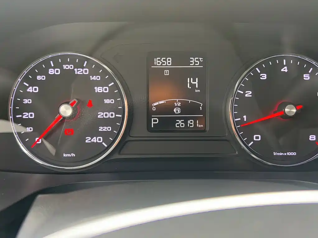 Фото 3 - Roewe i6