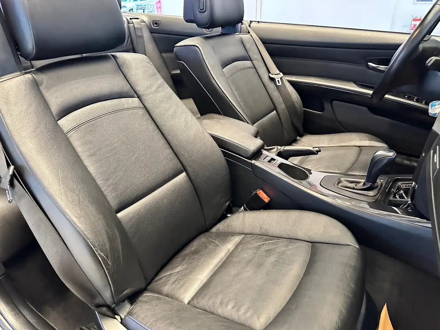 BMW 3 Series (Import) 2010 2009 320i Convertible Coupe