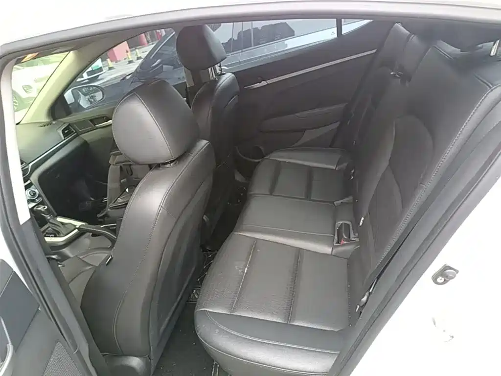 Hyundai Elantra 2020 1.5L CVT Smart Style·Elite фото 17