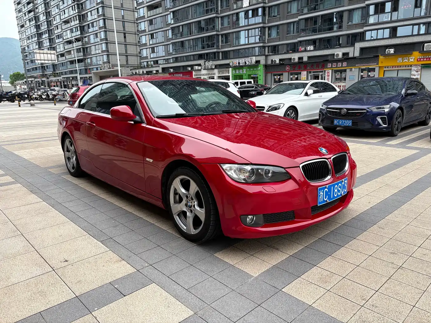 BMW 3 Series (Import) 2011 320i Convertible фото 2
