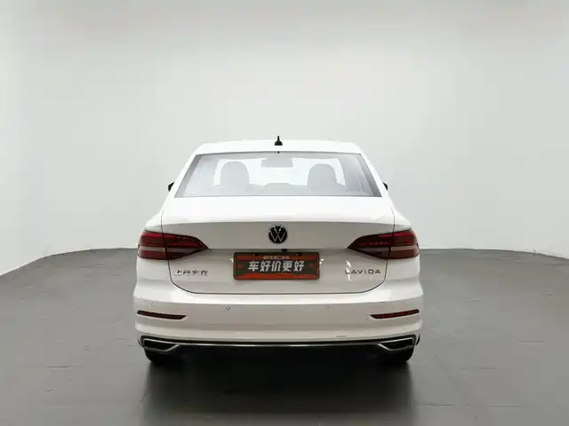 Volkswagen Lavida 2021 1.5L Auto Comfort Edition — фото 4
