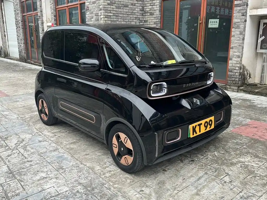 Photo 3 - Baojun KiWi EV