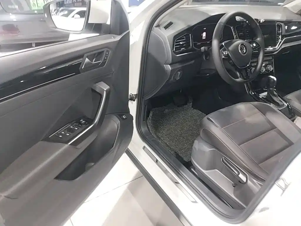 Volkswagen T-Roc, миниатюра 16
