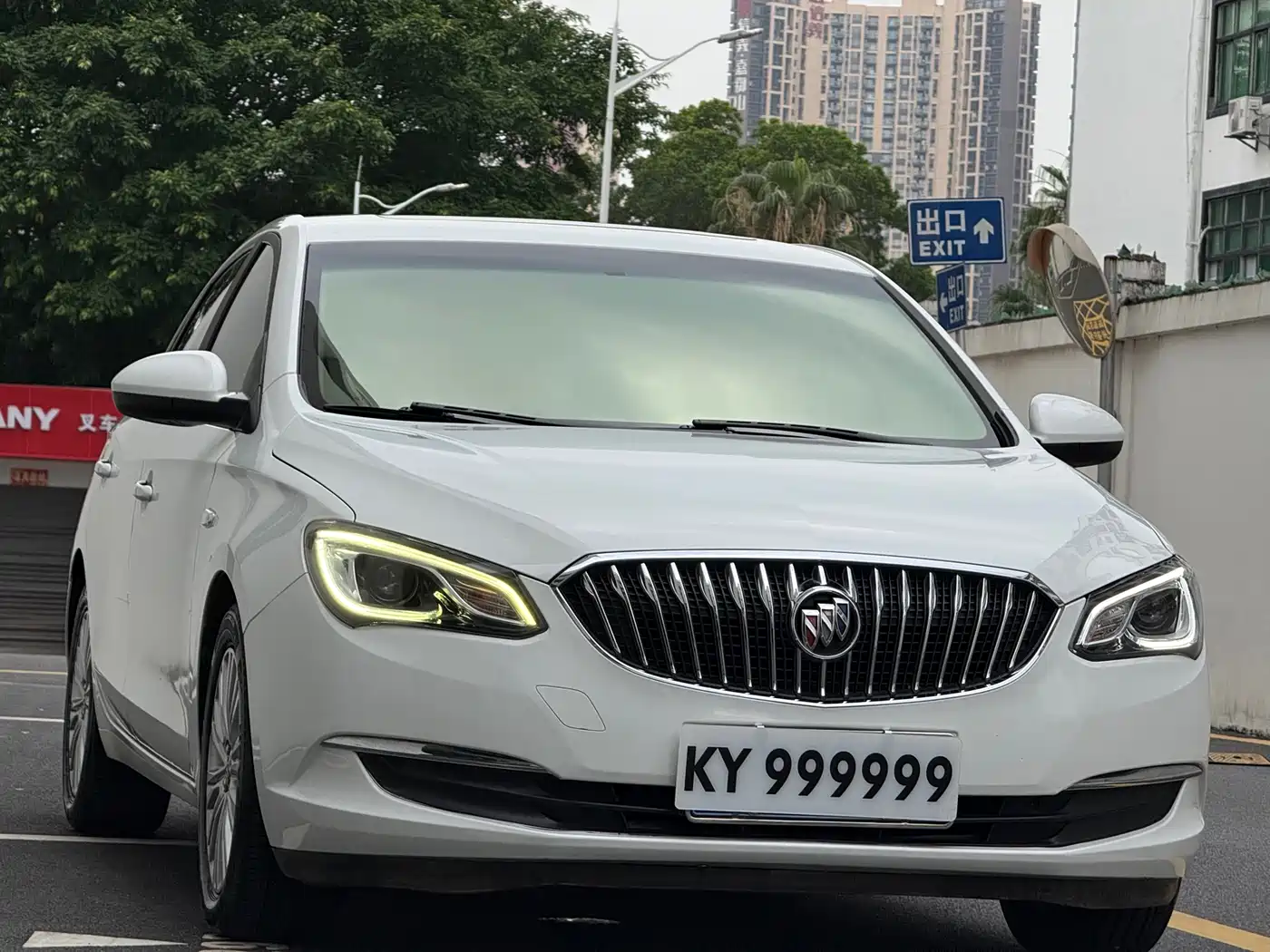 Buick Excelle 2016 Model 15N Automatic Luxury фото 3