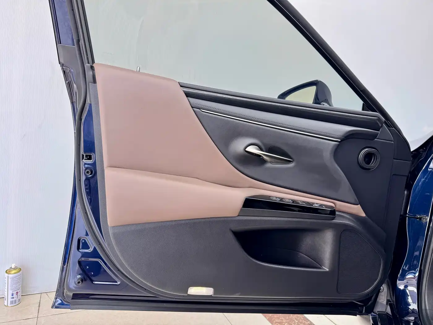 Фото 7 - Lexus ES