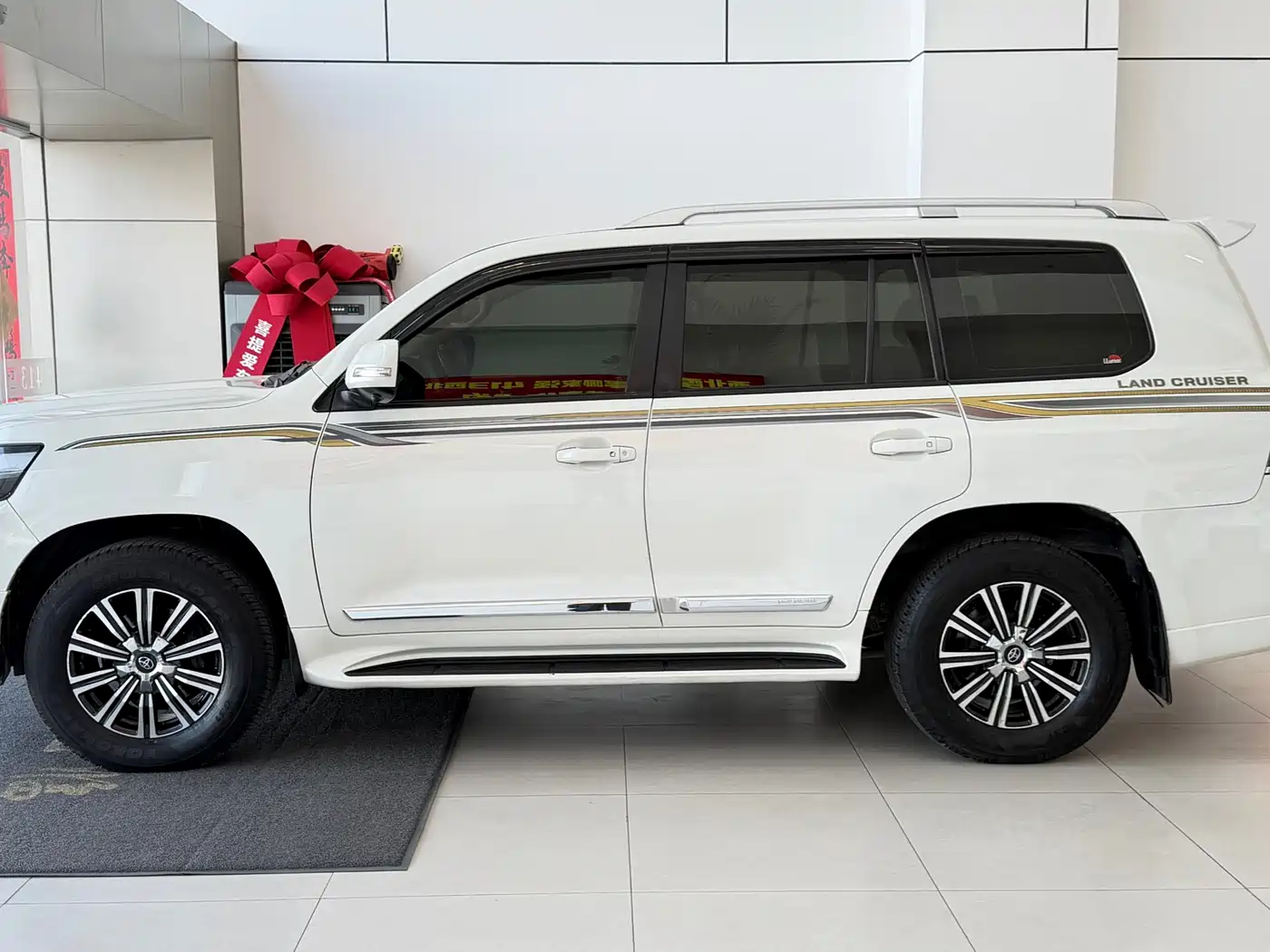 Toyota Land Cruiser 2014 2012 4.0L Automatic VX