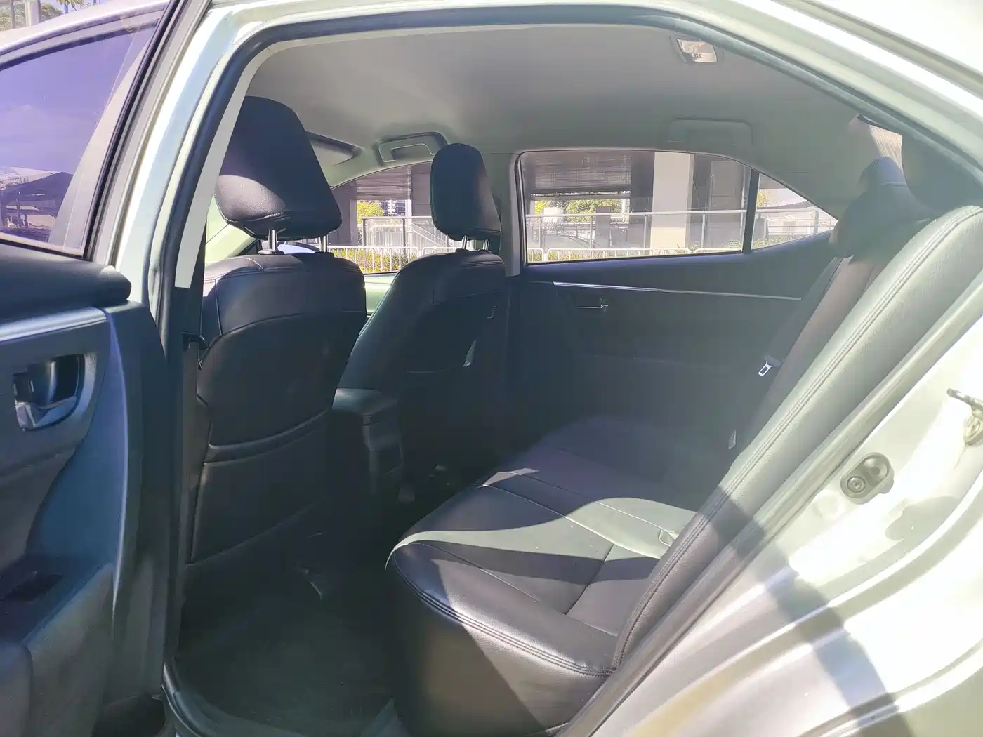 Toyota Corolla 2017 Facelift 1.2T S-CVT GL фото 10