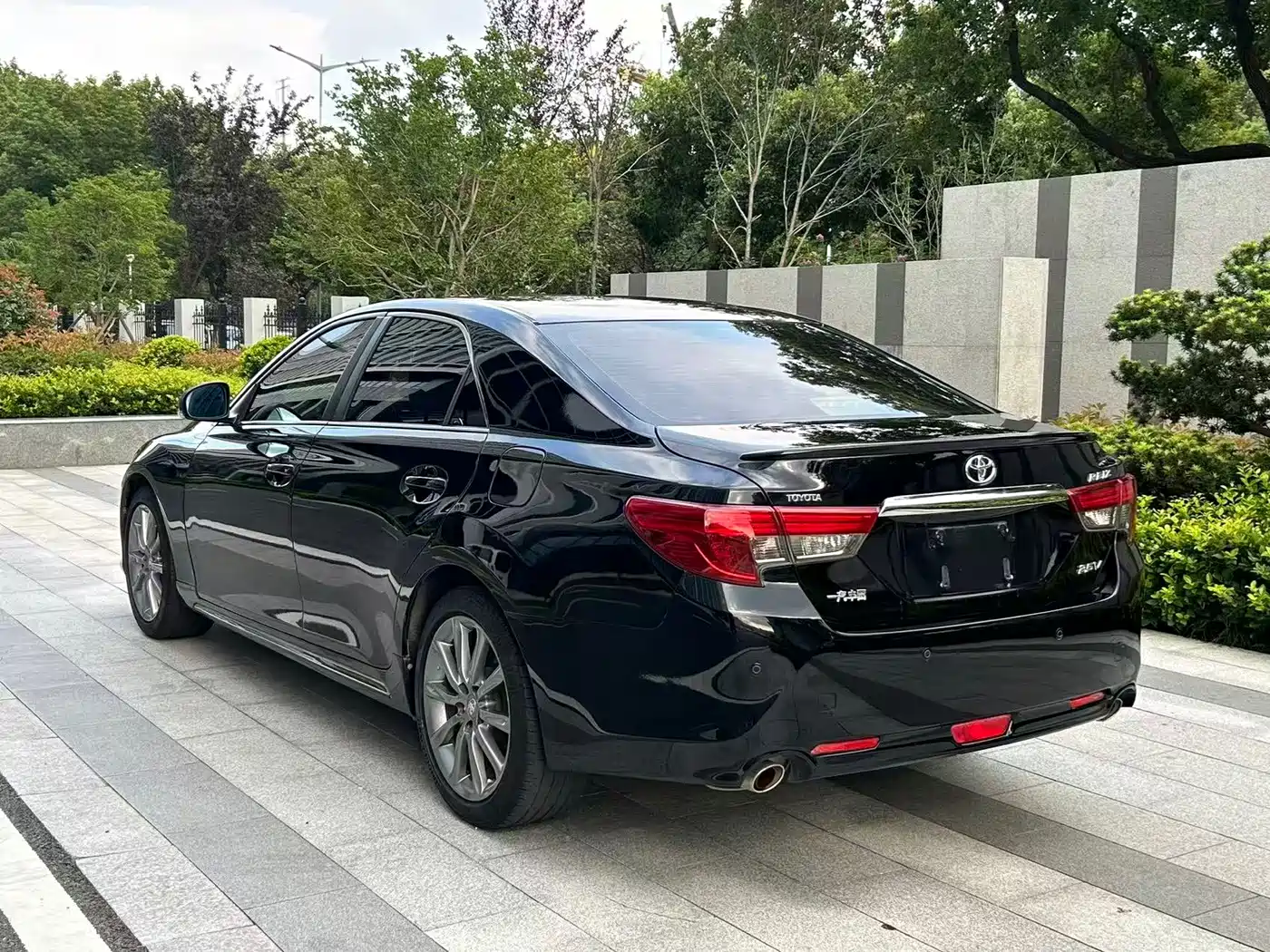 2017 Toyota Reiz