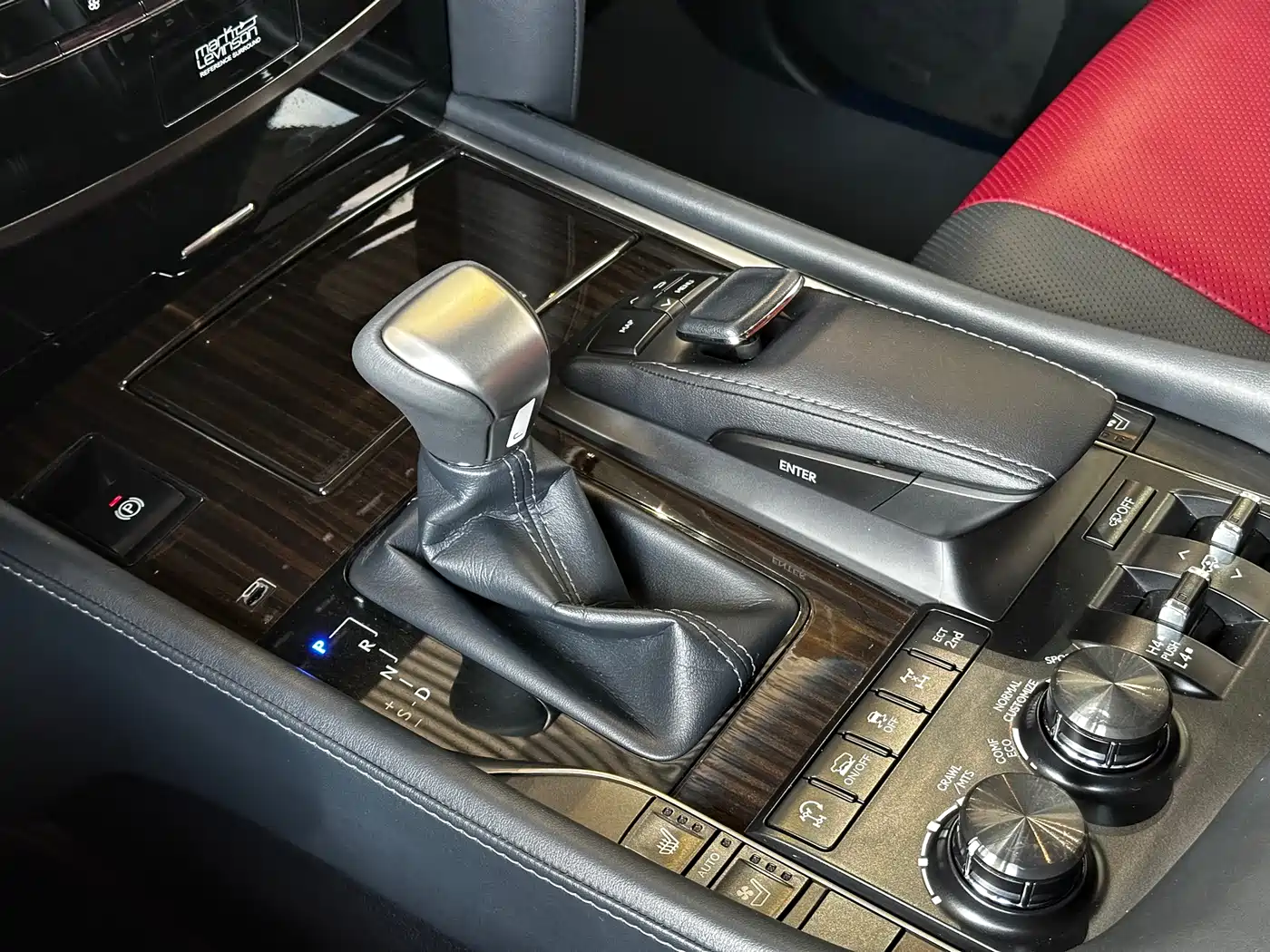 Lexus LX 2019 570 Peak Special Edition фото 9