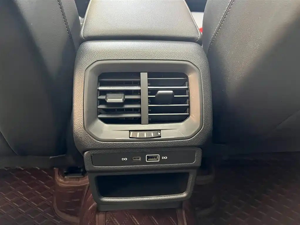 Volkswagen Tharu 2022 280TSI FWD Luxury Edition фото 16