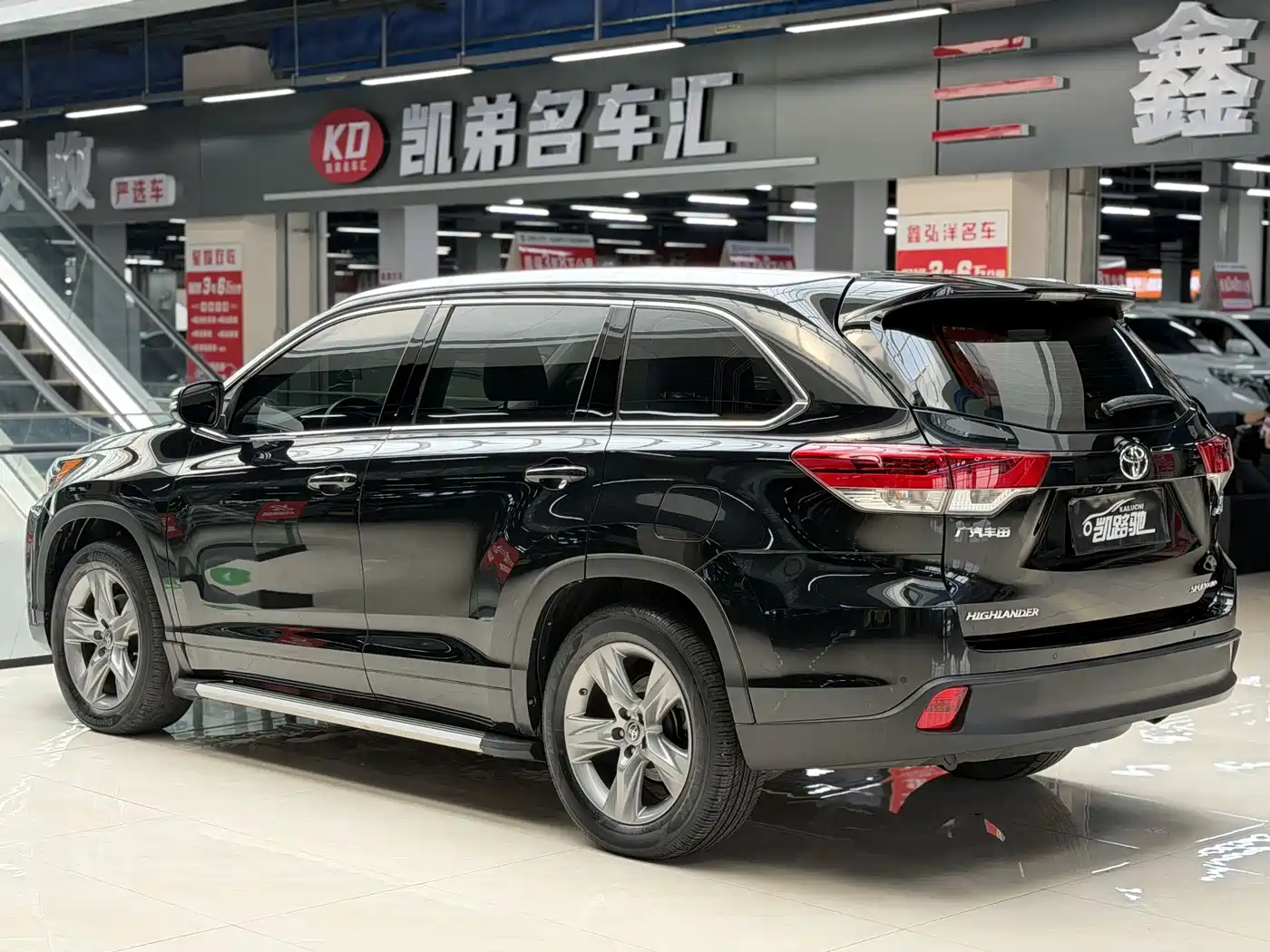 TOYOTA HIGHLANDER