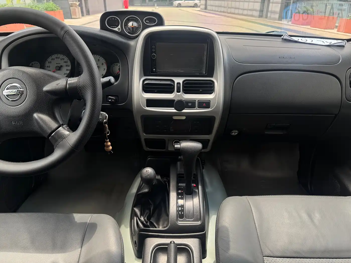 Nissan Paladin 2007 2006 Model 3.3L 4WD Luxury