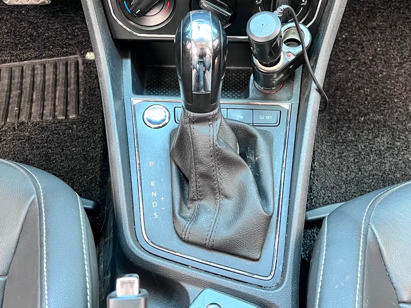 Volkswagen Lavida 2017 1.6L Automatic Comfort Edition фото 12