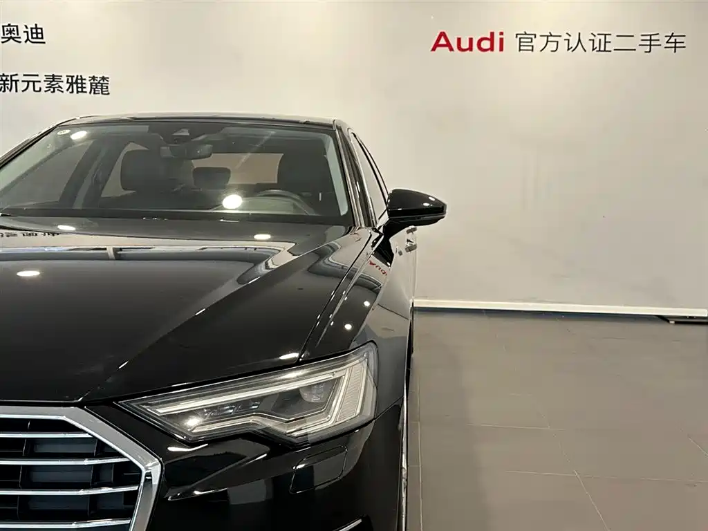 Фото 14 - Audi A6L