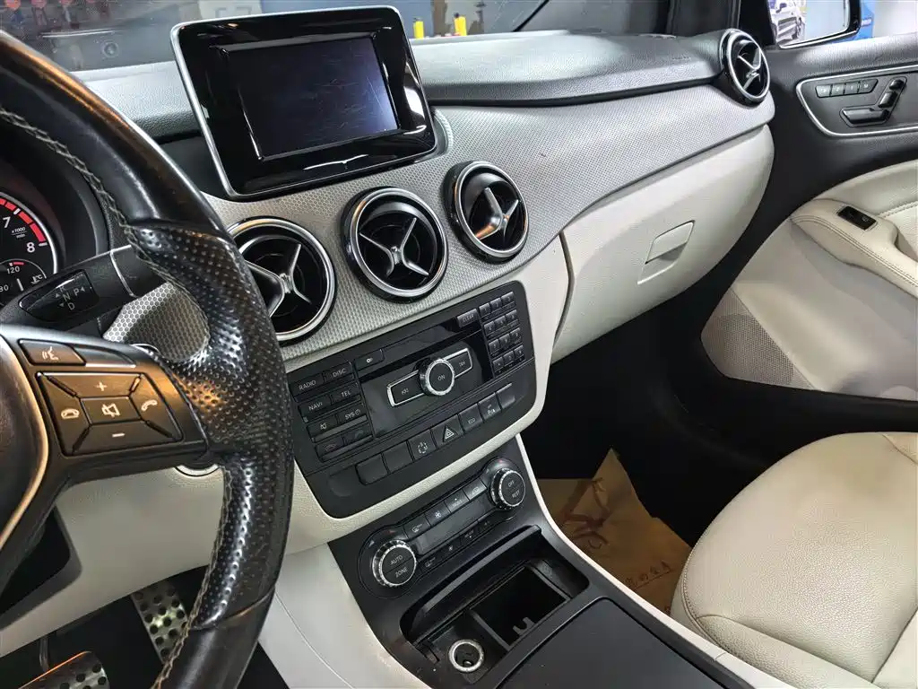 Mercedes-Benz B-Class 2012 B 200 фото 7