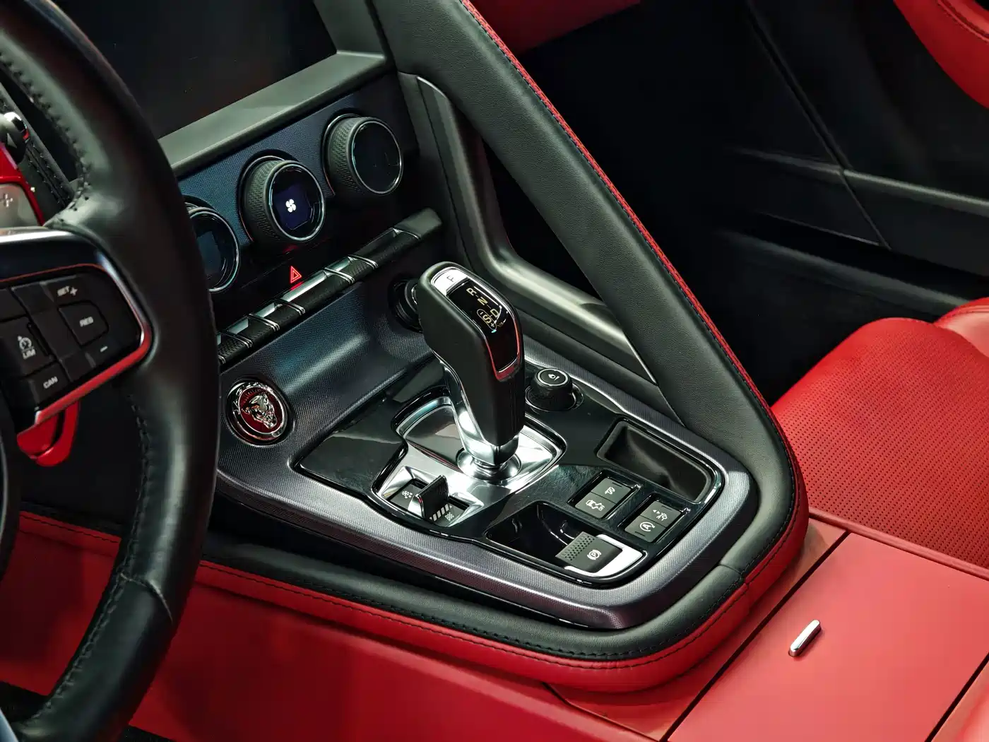 Photo 13 - Jaguar F-TYPE