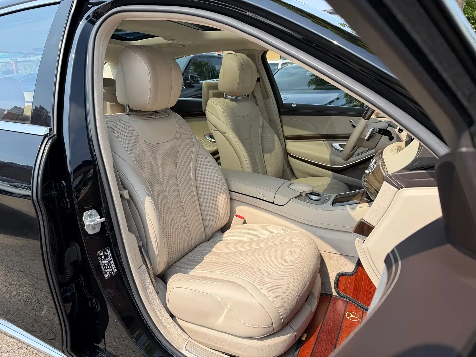 Фото 12 - Mercedes-Benz S-Class