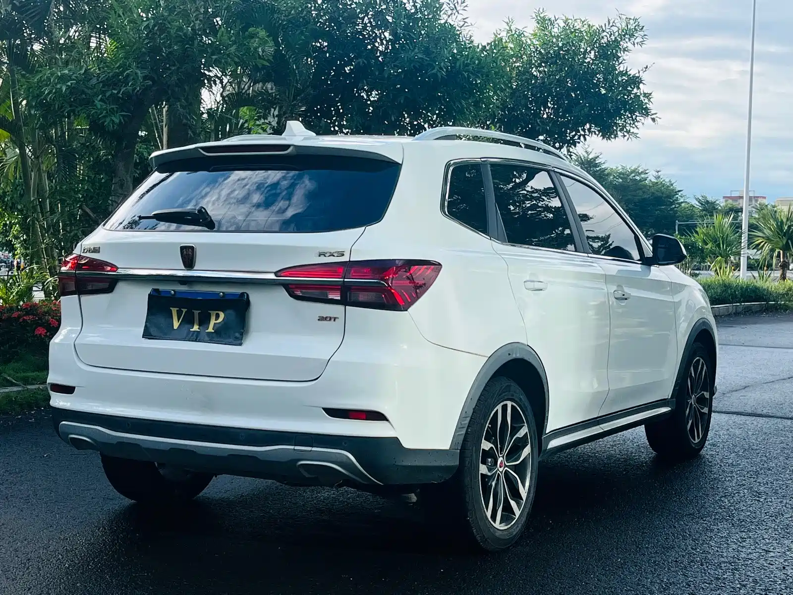 Фото 4 - Roewe RX5