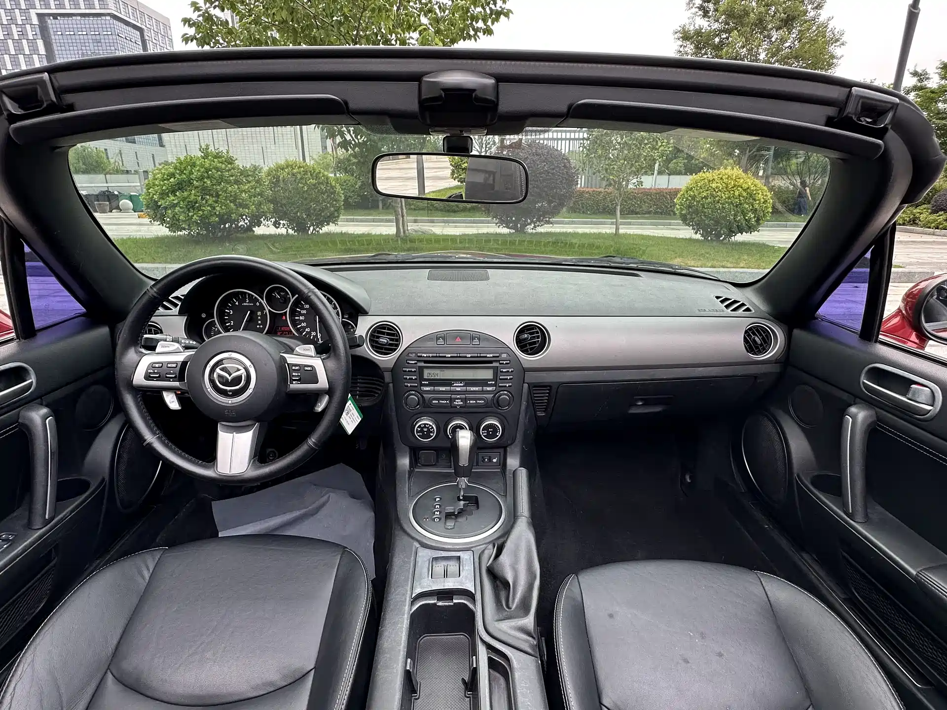 Фото 13 - Mazda MX-5