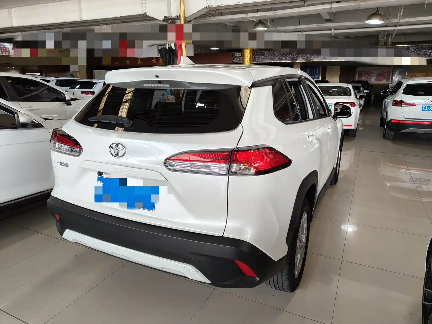 Toyota Corolla Cross 2023 2.0L 20th Anniversary Platinum Edition фото 11