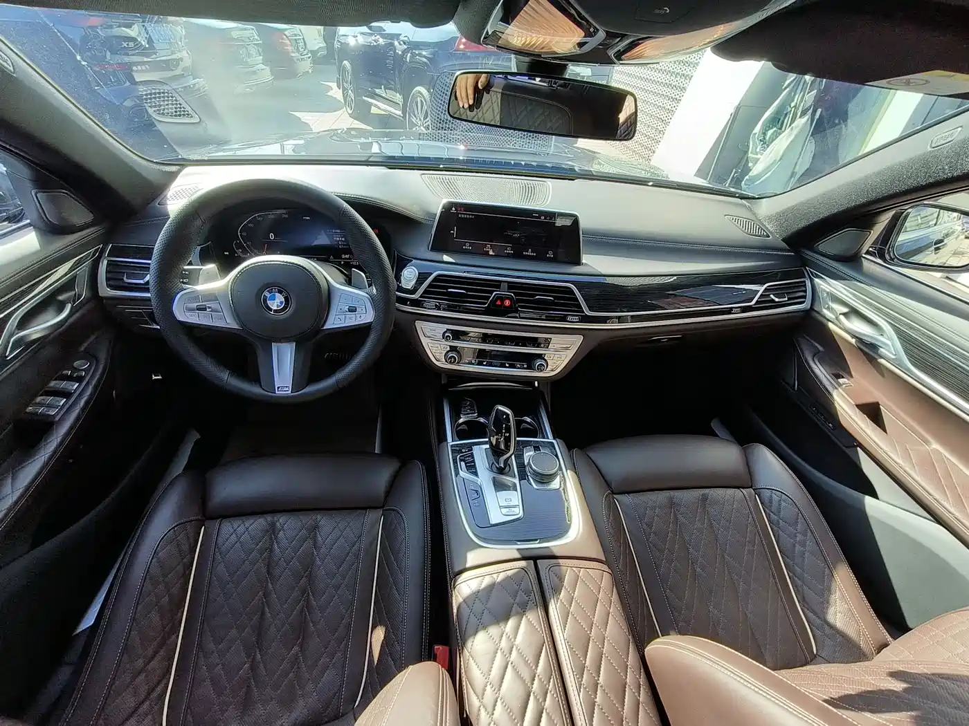 BMW 7 Series 2021 Model 740Li Leading M Sport Package фото 24