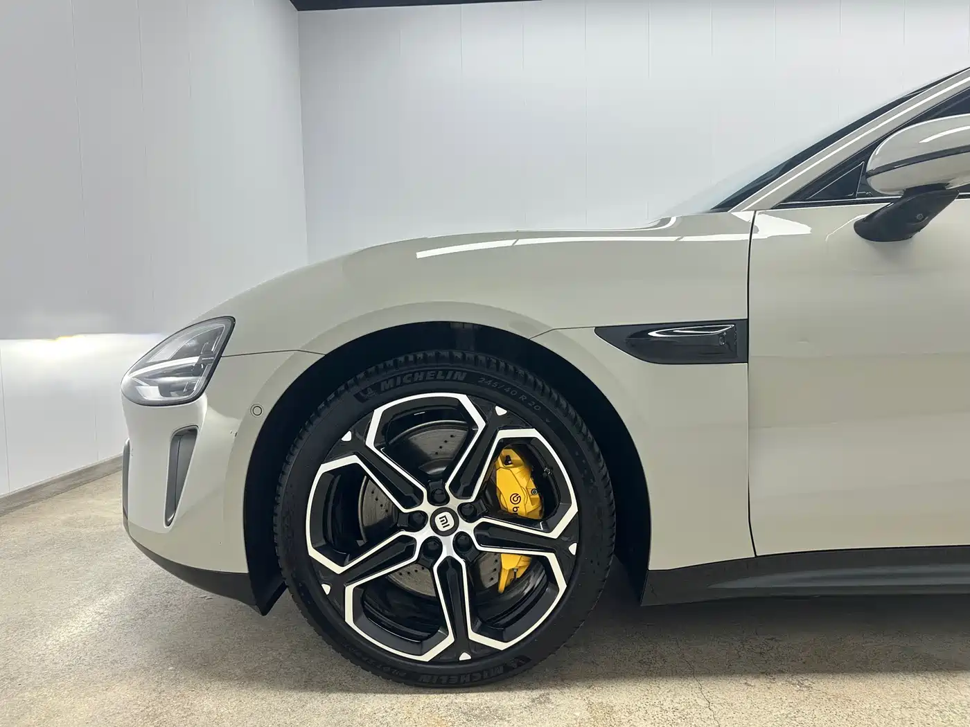 XIAOMI CAR XIAOMI SU7