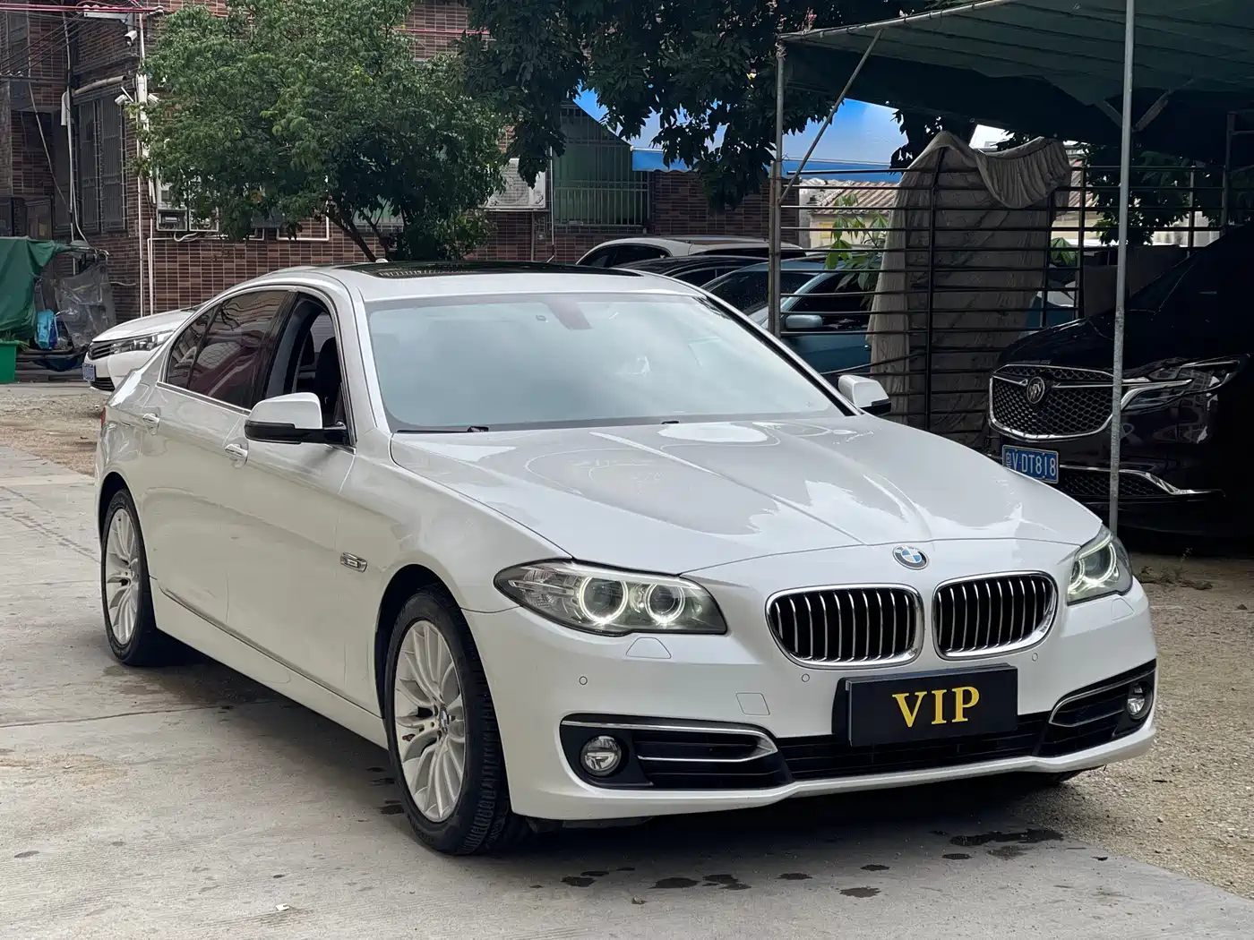 BMW 5 Series 2014 525Li Luxury Design Package фото 2